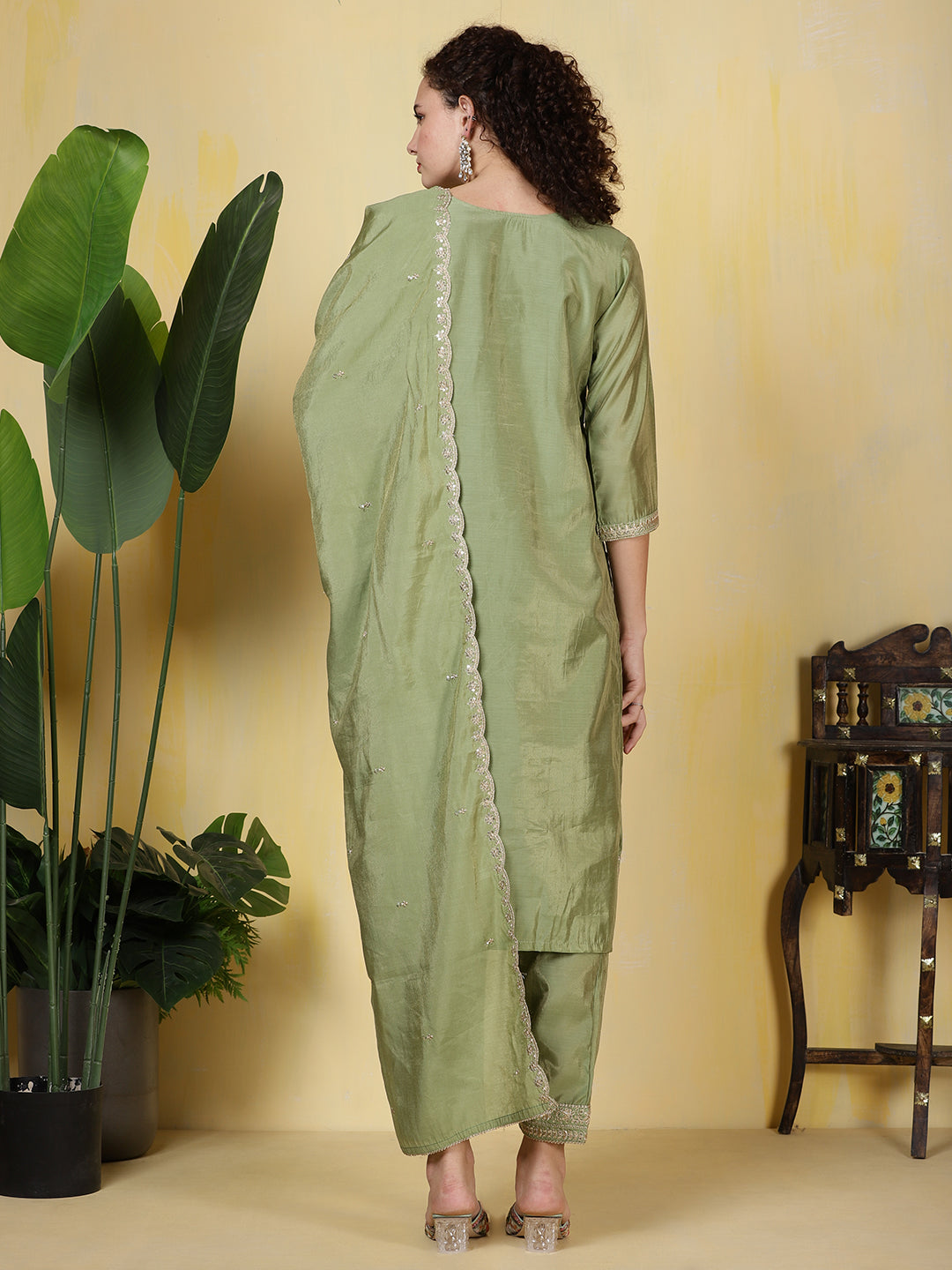 Neck Zari Embroidered Chanderi Kurta With Pants & Dupatta