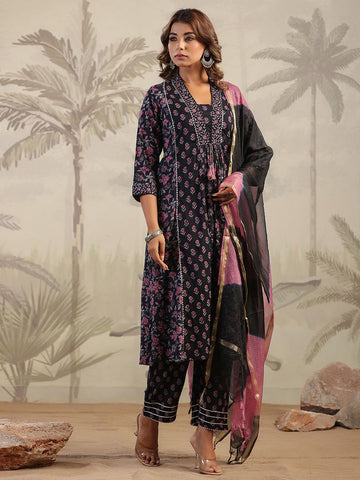 Digital Floral Printed Cotton Blend Kurta With Pants & Dupatta