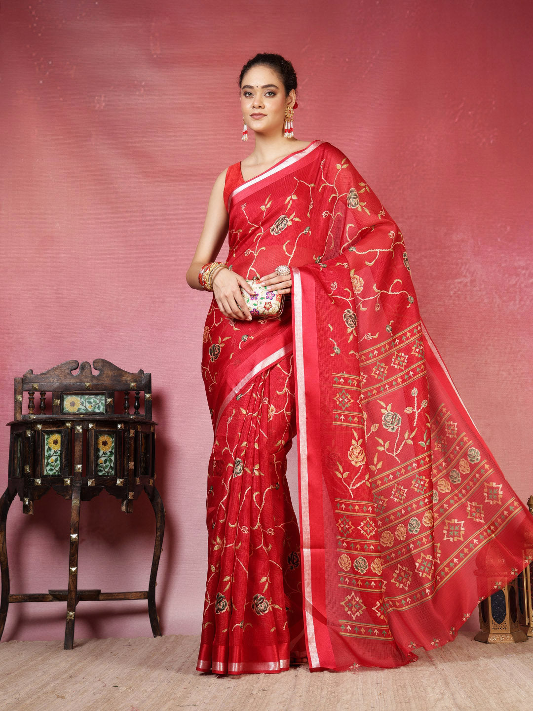 Floral Printed Cotton Blend Saree