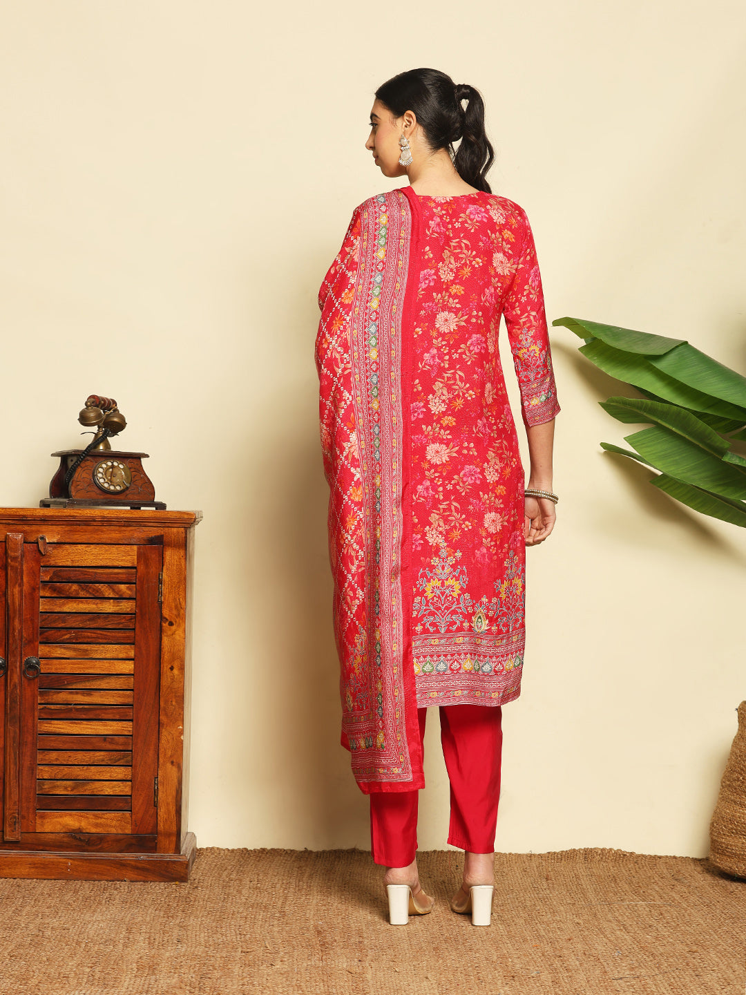 Printed Muslin Suit With Pant &amp; Dupatta