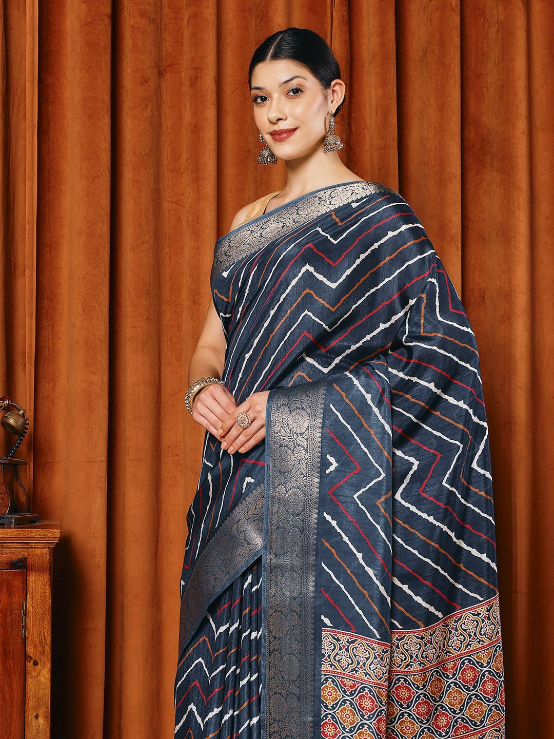 Digital Printed Art slik Saree