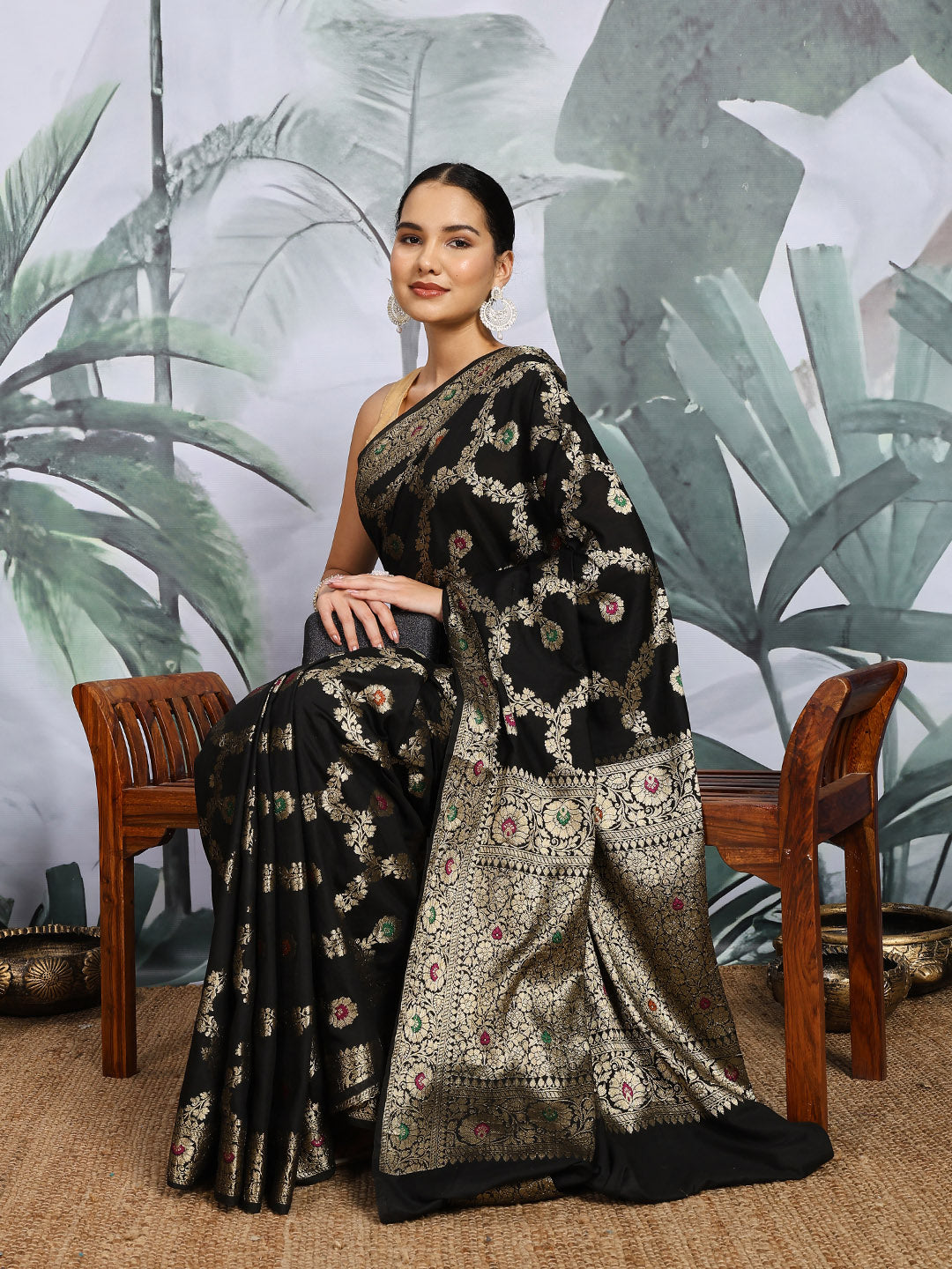 Zari Border Booti Cotton Blend Woven Saree