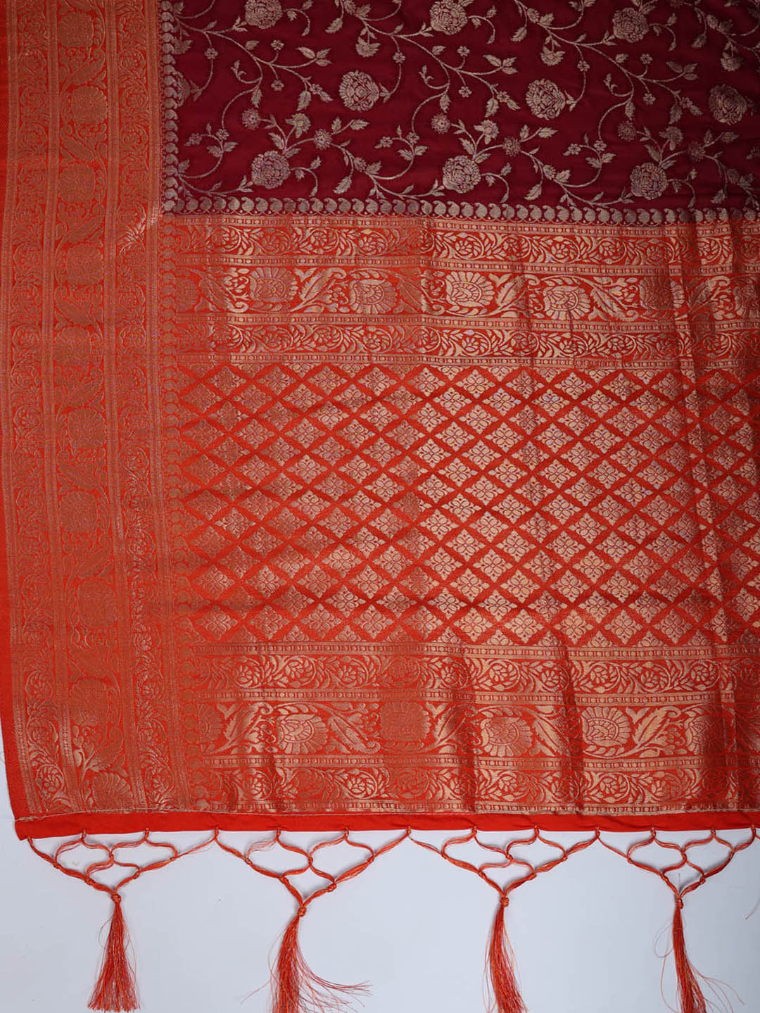 Plain Crepe Saree