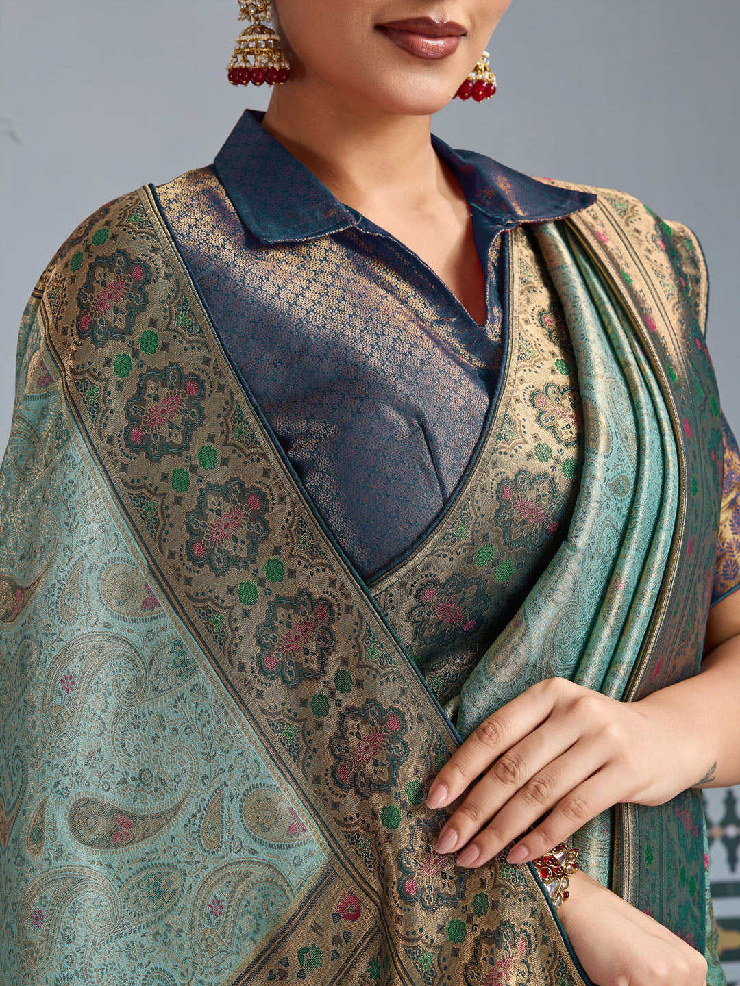 Woven Design Meenakari Kanjivaram Silk Saree