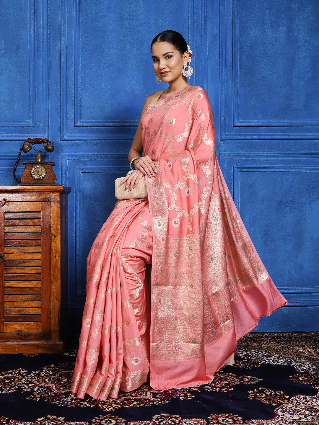 Zari Border Booti Cotton Blend Woven Saree