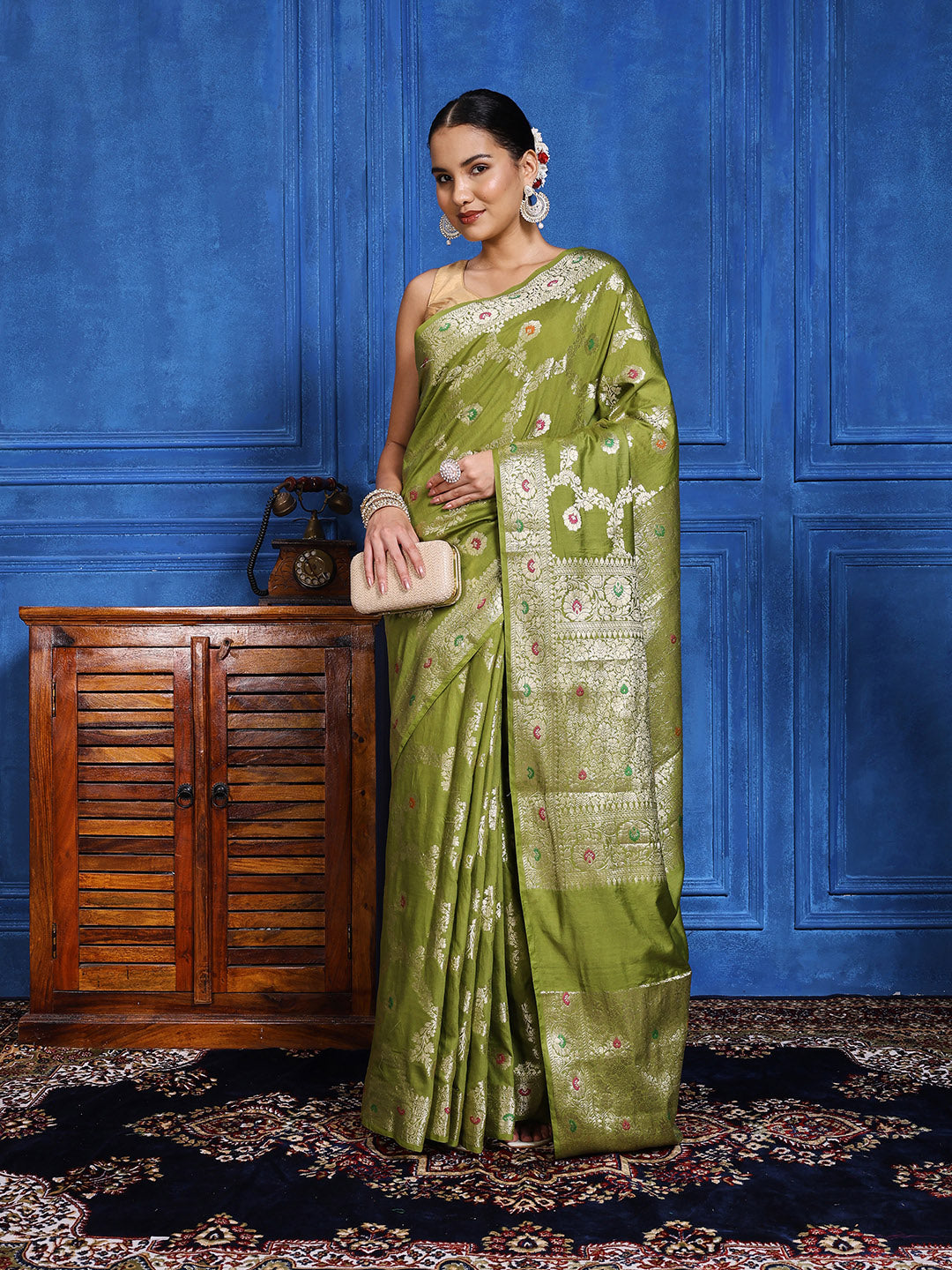 Zari Border Booti Cotton Blend Woven Saree