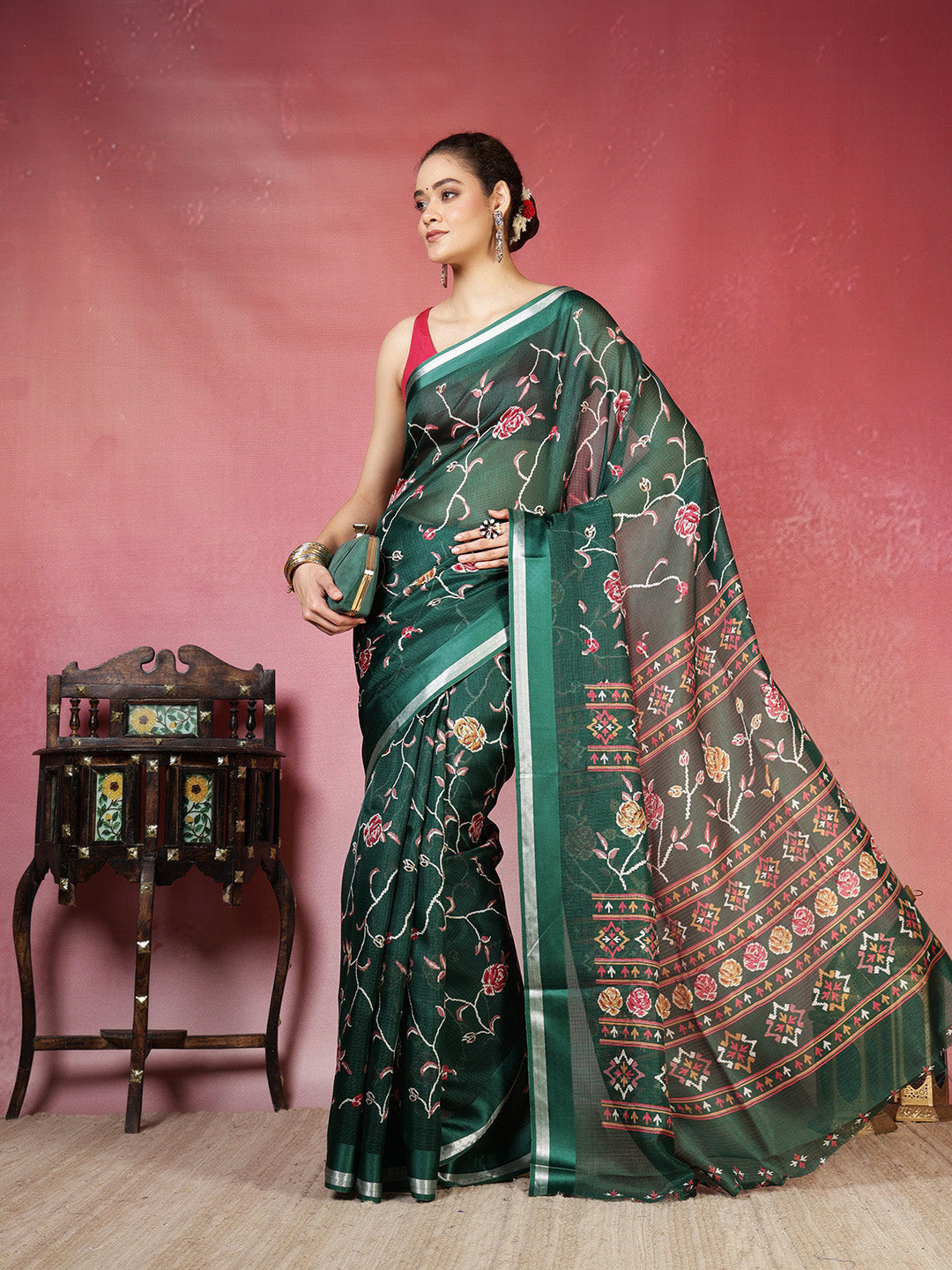 Floral Printed Cotton Blend Saree