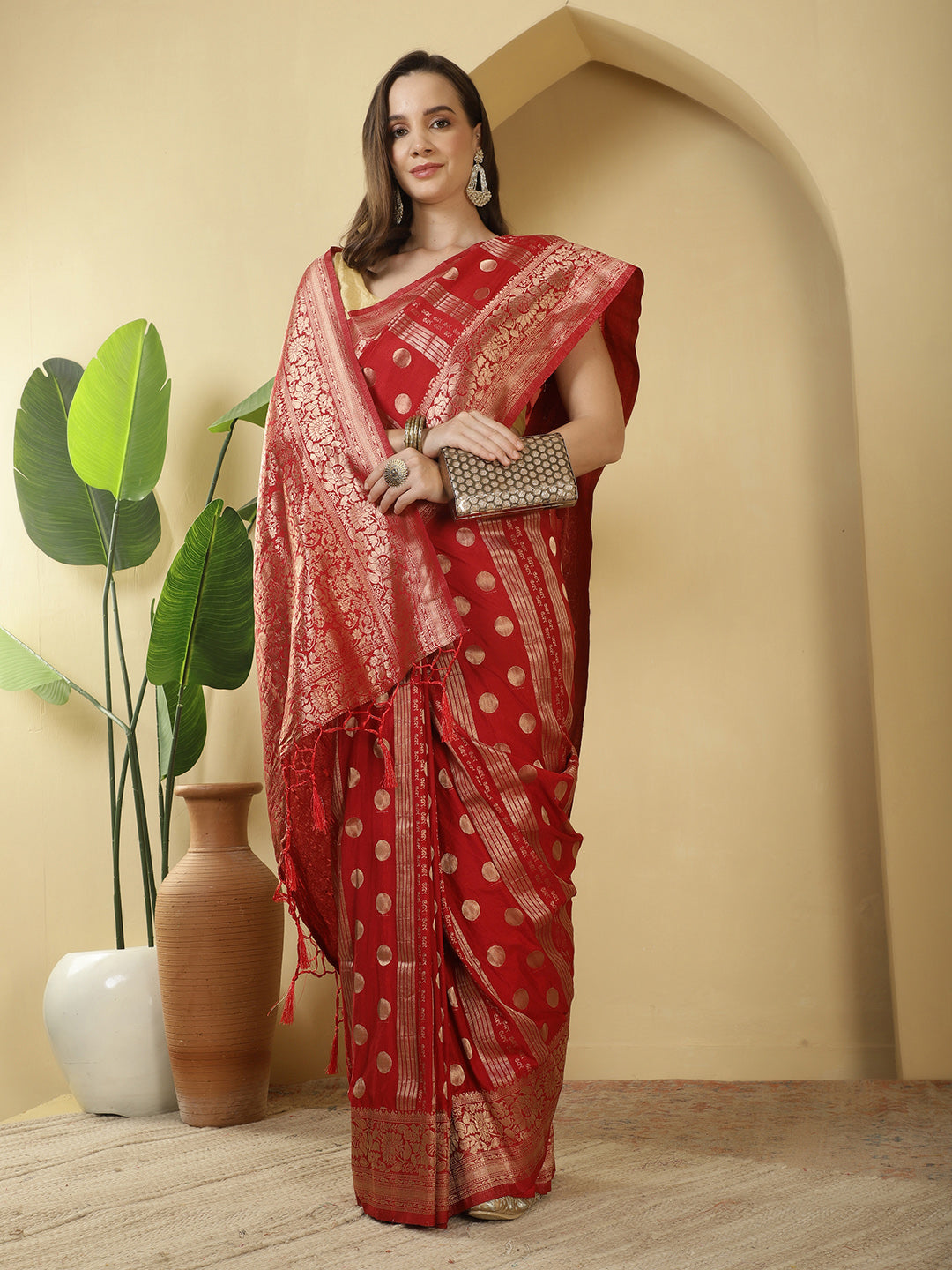 Zaari Jaal Crepe Saree