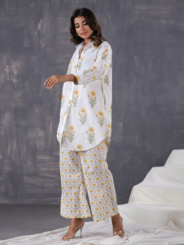 Floral Printed Cotton Blend  Kurta With Pants