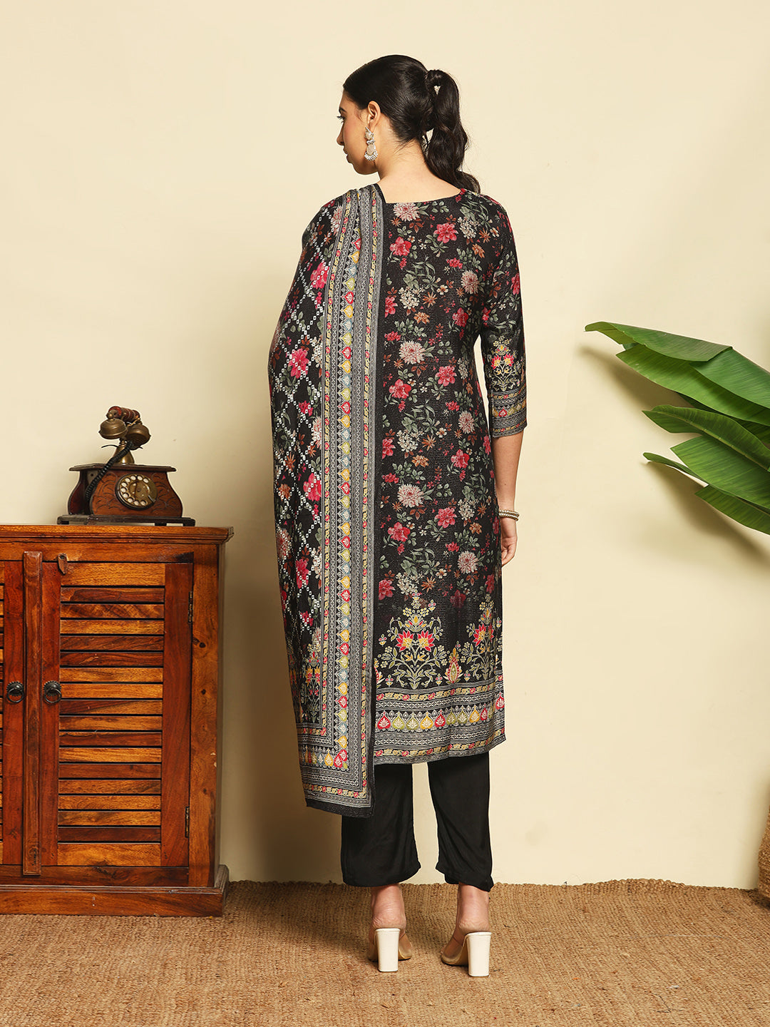 Printed Muslin Suit With Pant &amp; Dupatta