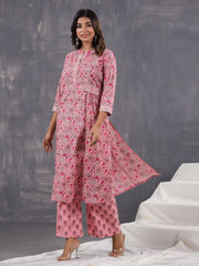 Floral Printed Cotton Blend  Kurta With Pants