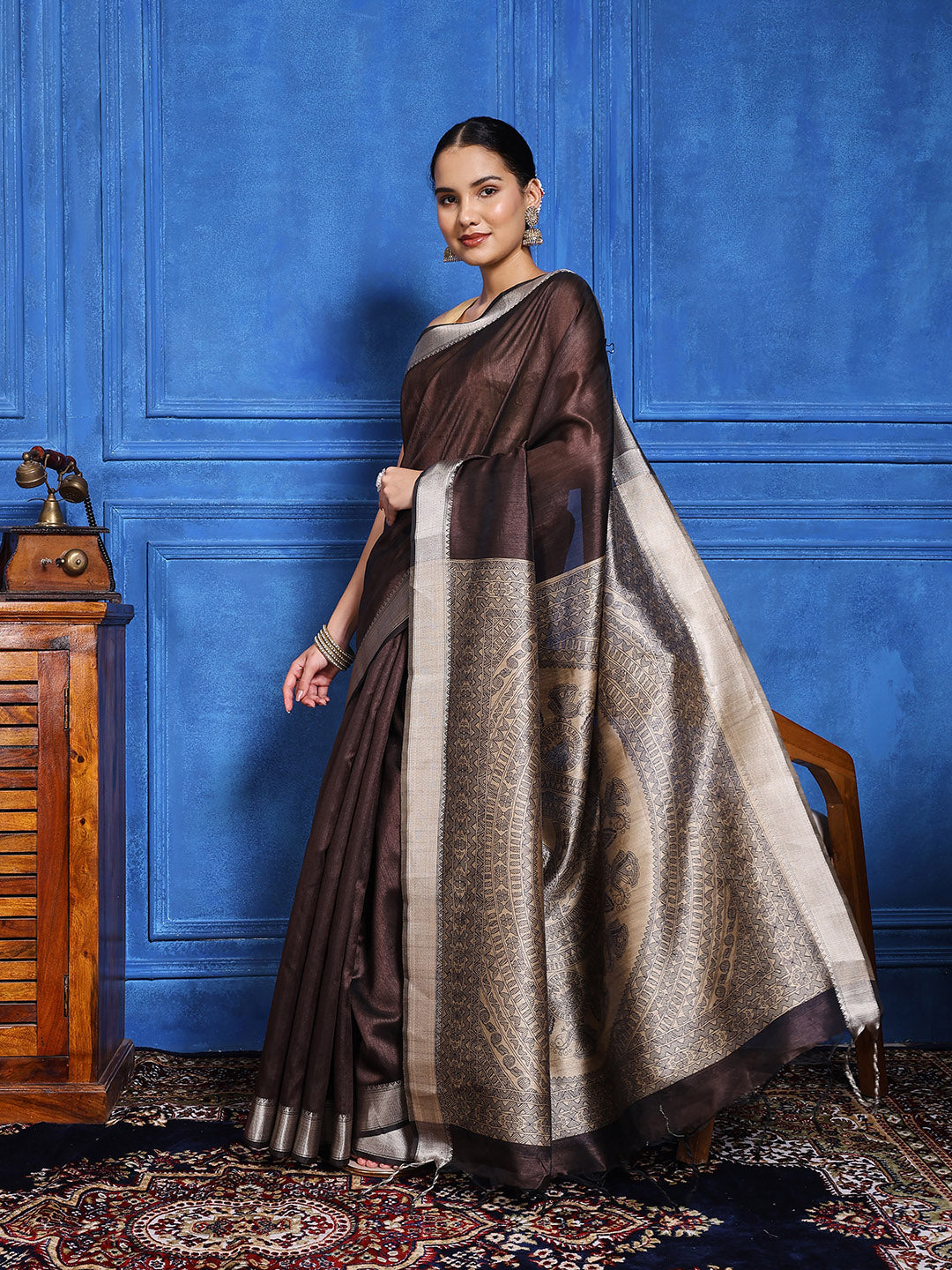 Zaari Jaal Tussar Saree