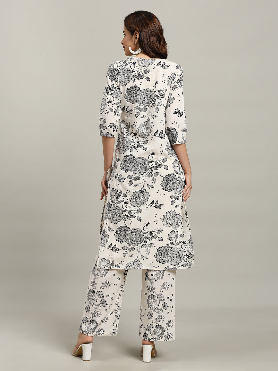 Printed Cotton Blend Kurta With Pants