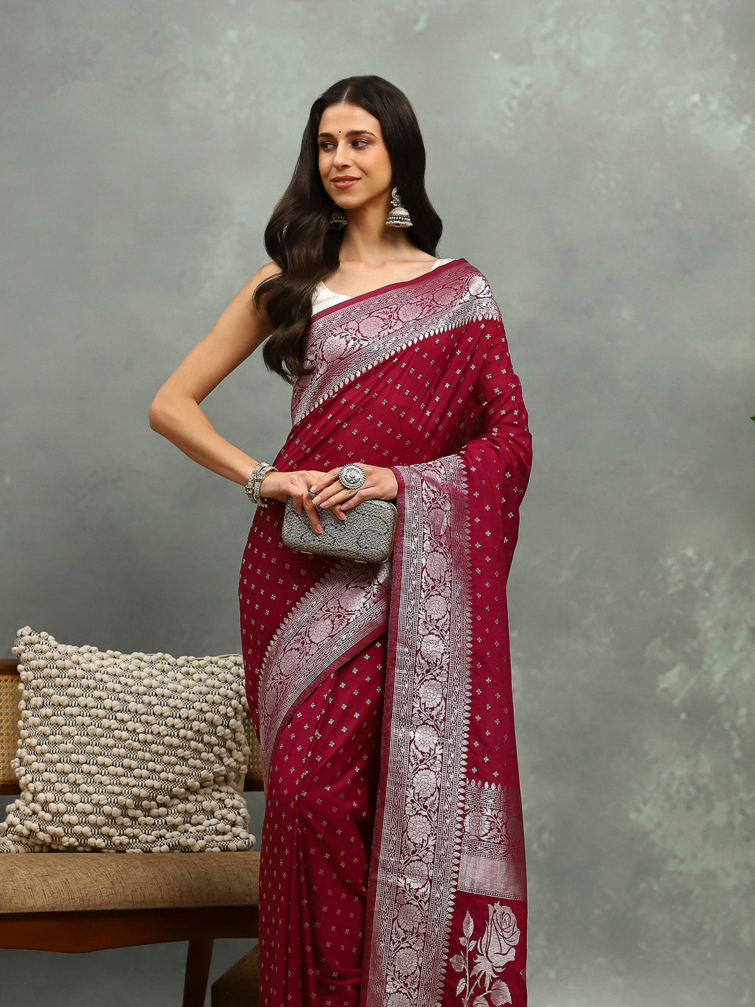 Zaari Jaal Crepe Saree