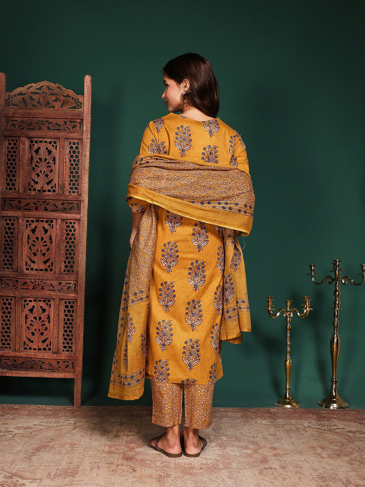 Floral Printed Cotton Blend Kurta With Pant &amp; Dupatta