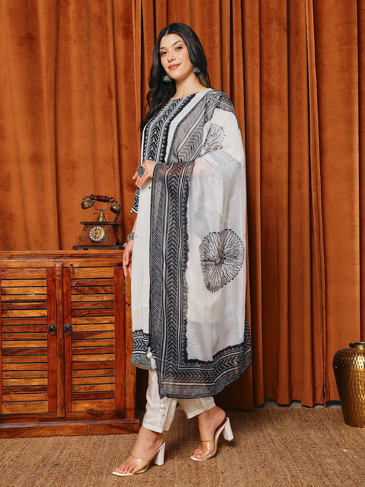 Embroidered Crepe Kurta With Pants &amp; Dupatta