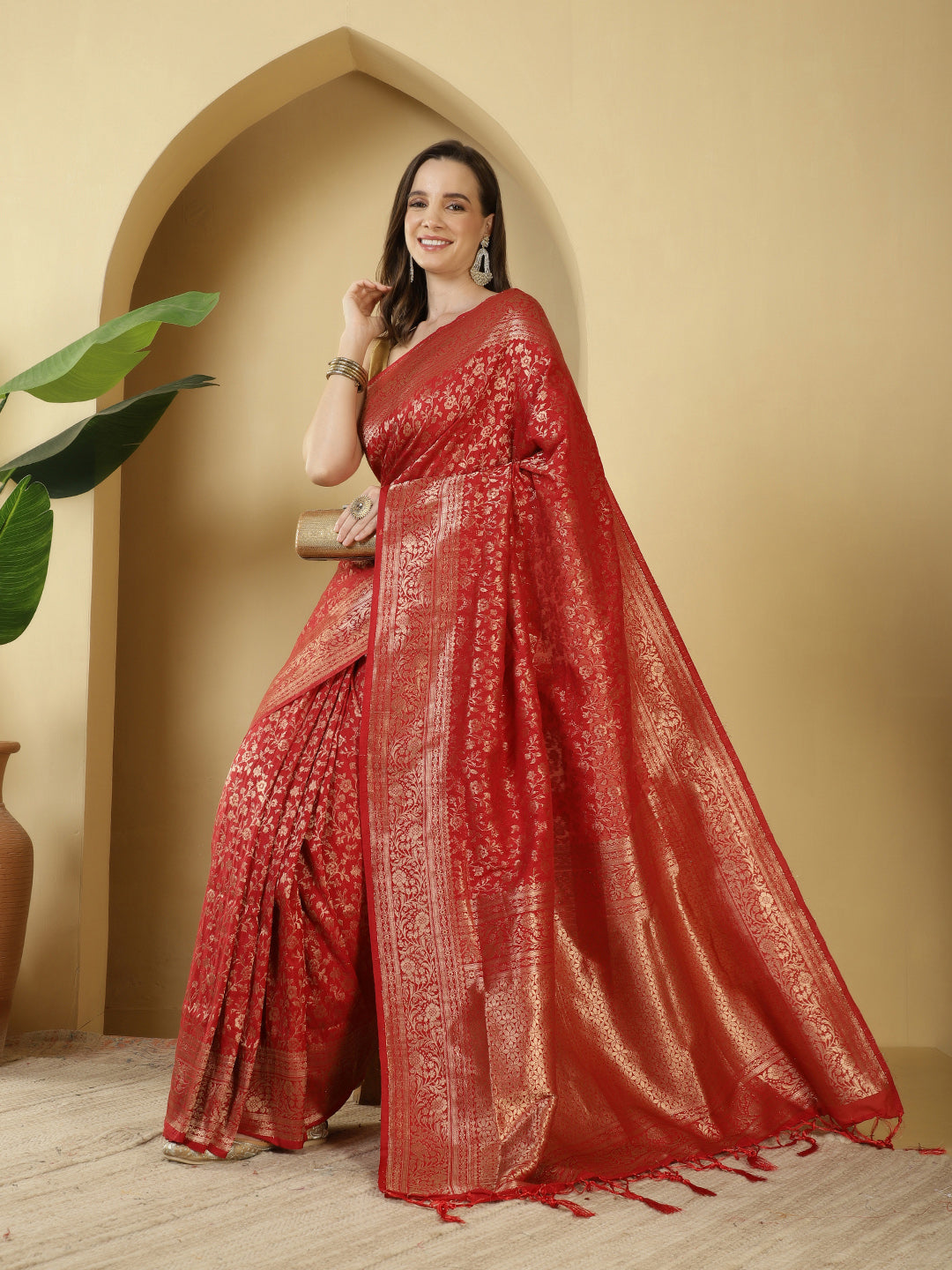 Zaari Jaal Crepe Saree