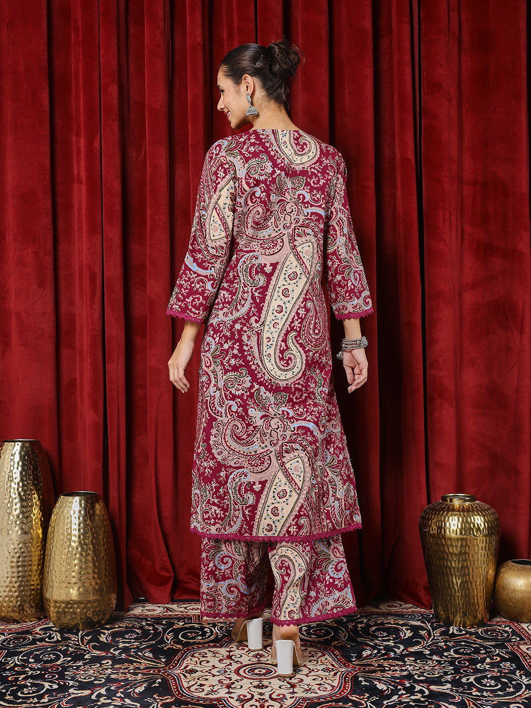 Printed Cotton Blend Kurta With Pants