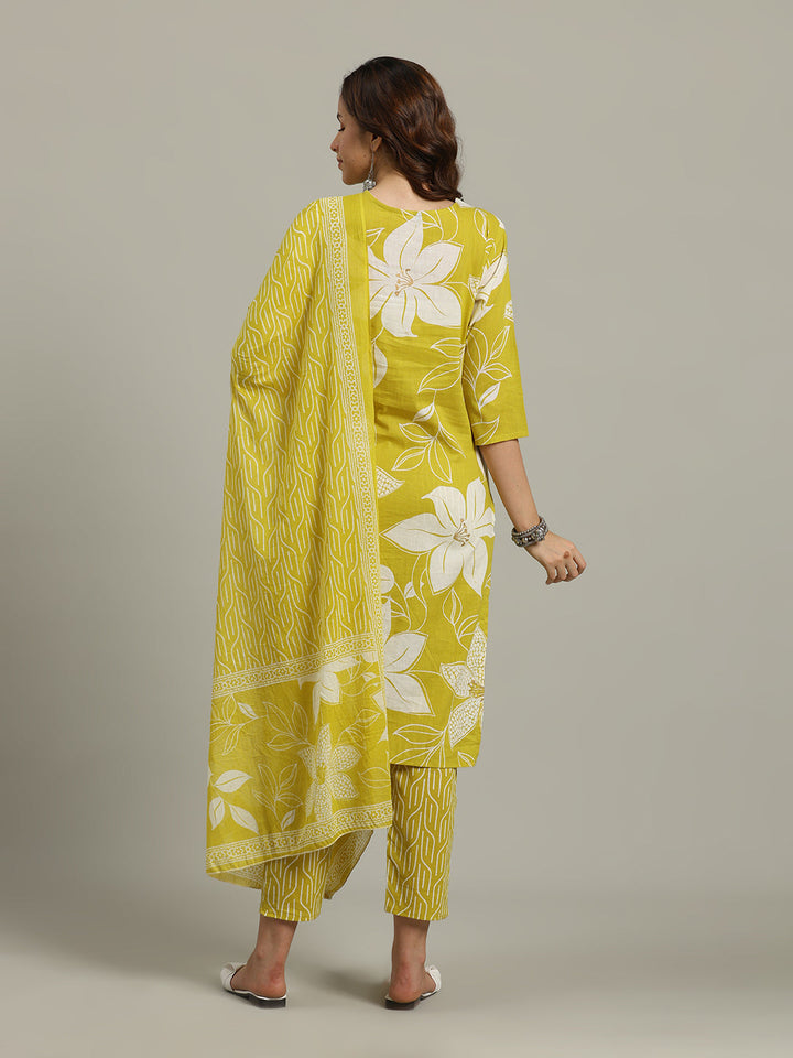 Floral Printed Cotton Blend Kurta With Pants &amp; Dupatta