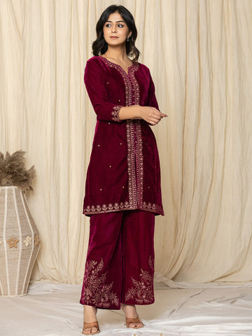 Zari Neck Embroidered Velvet Kurta With Pants