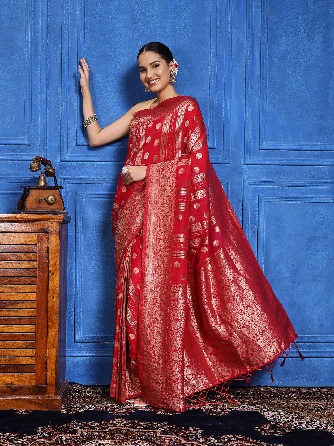 Zaari Jaal Crepe Saree
