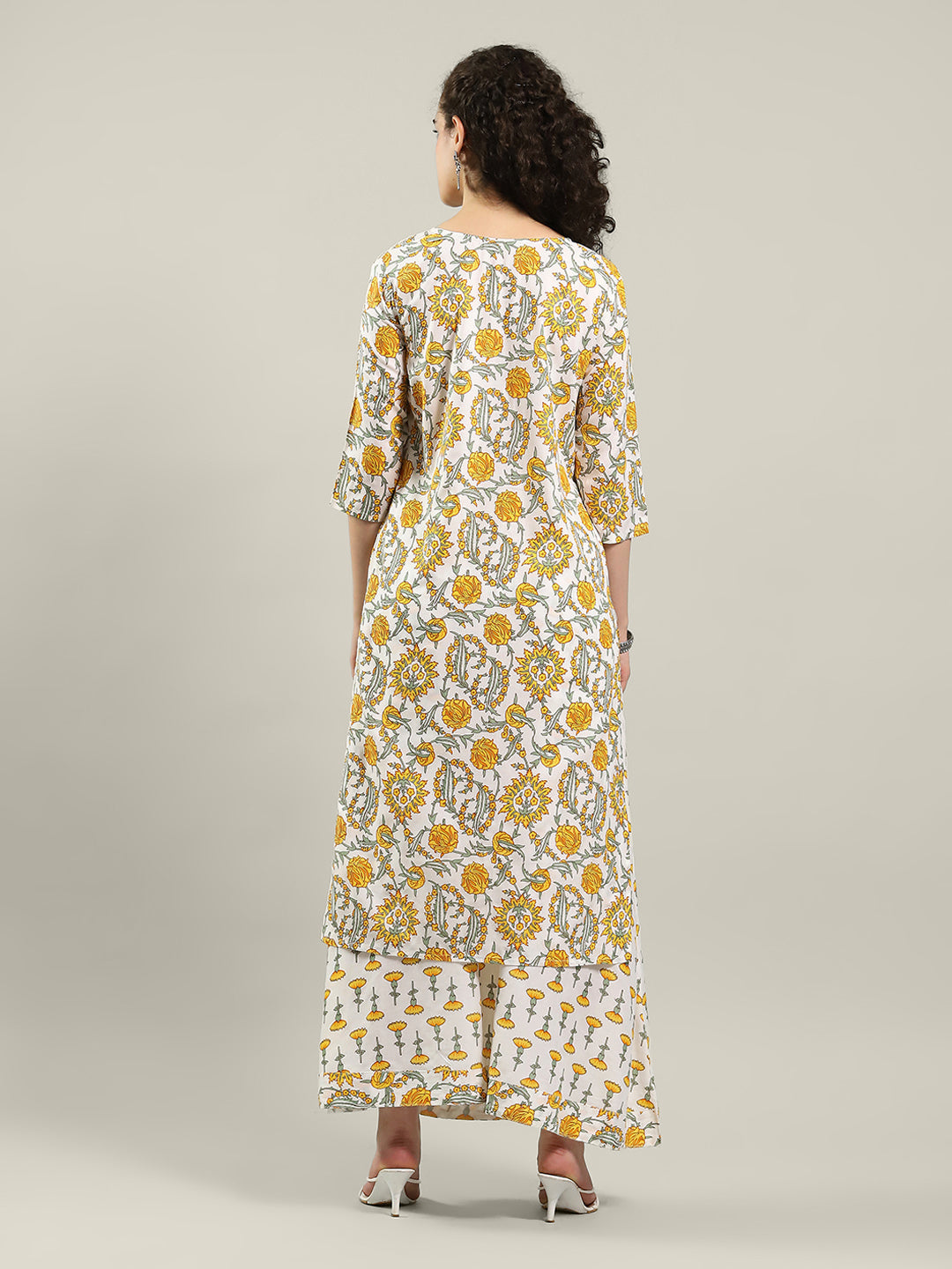 Printed Cotton Blend Kurta &amp; Pants