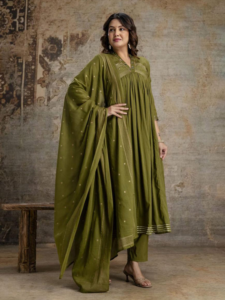 Green Cotton Blend Embroidered Straight Suit Set