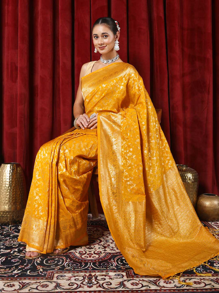 Zaari Jaal Woven Crepe Saree