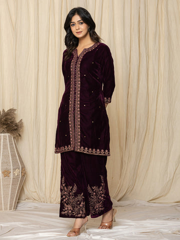 Zari Neck Embroidered Velvet Kurta With Pants