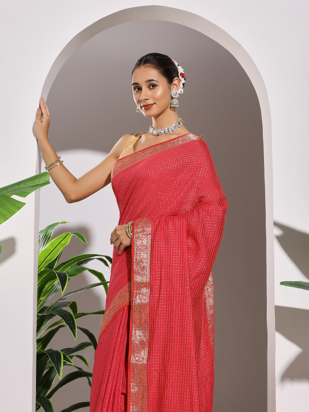 Zaari Jaal Tussar Saree