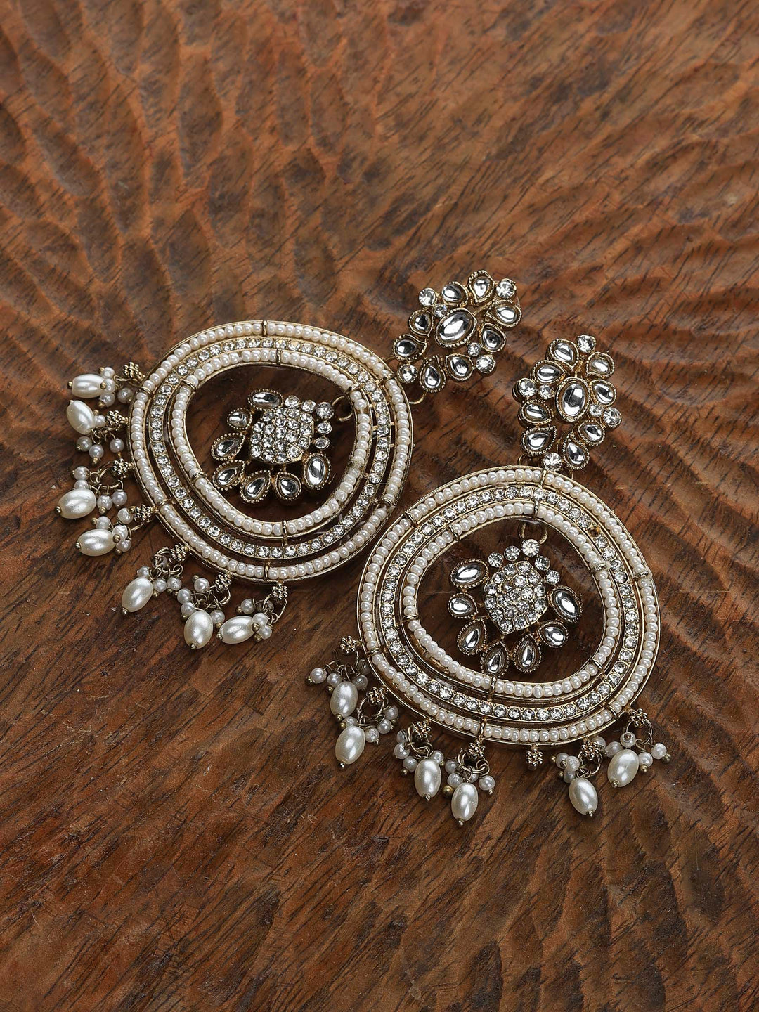 Gold White Jewellery Pair
