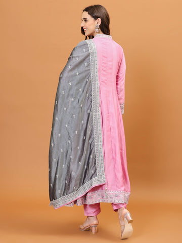 Resham Zari Embroidered Handloom Kurta With Pants & Dupatta