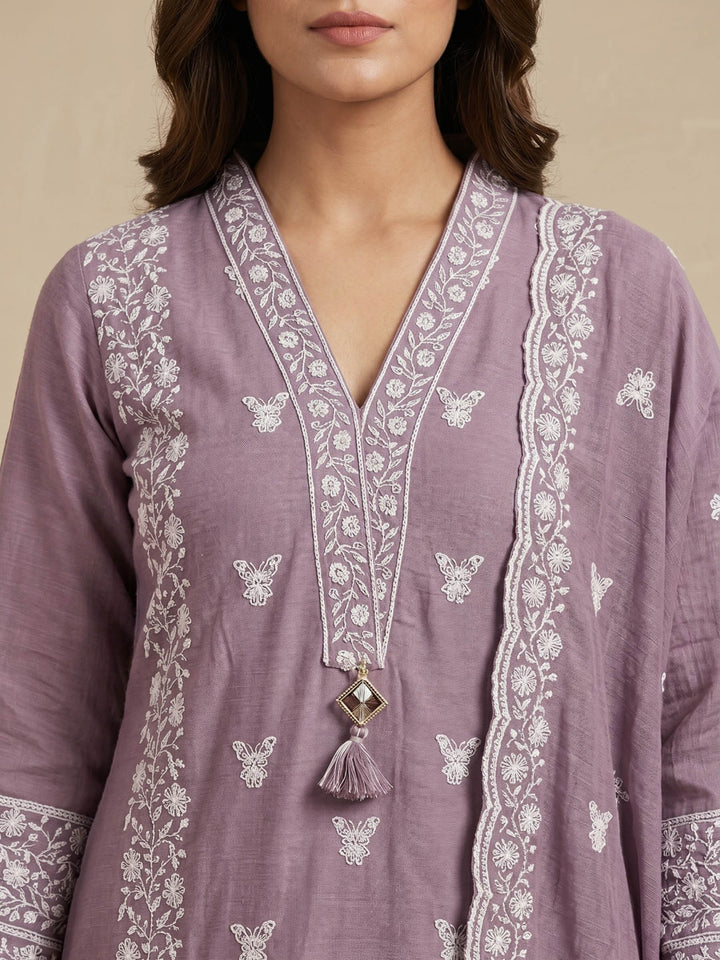 Lavender Embroidered Cotton Blend Straight Round Neck Suit Set