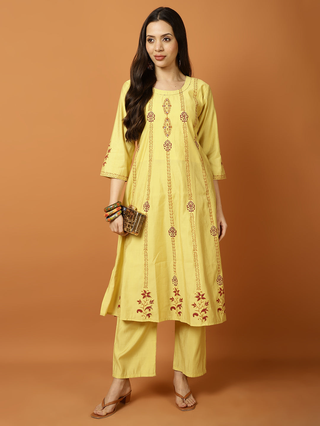 Neck Embroidered Cotton Blend Kurta