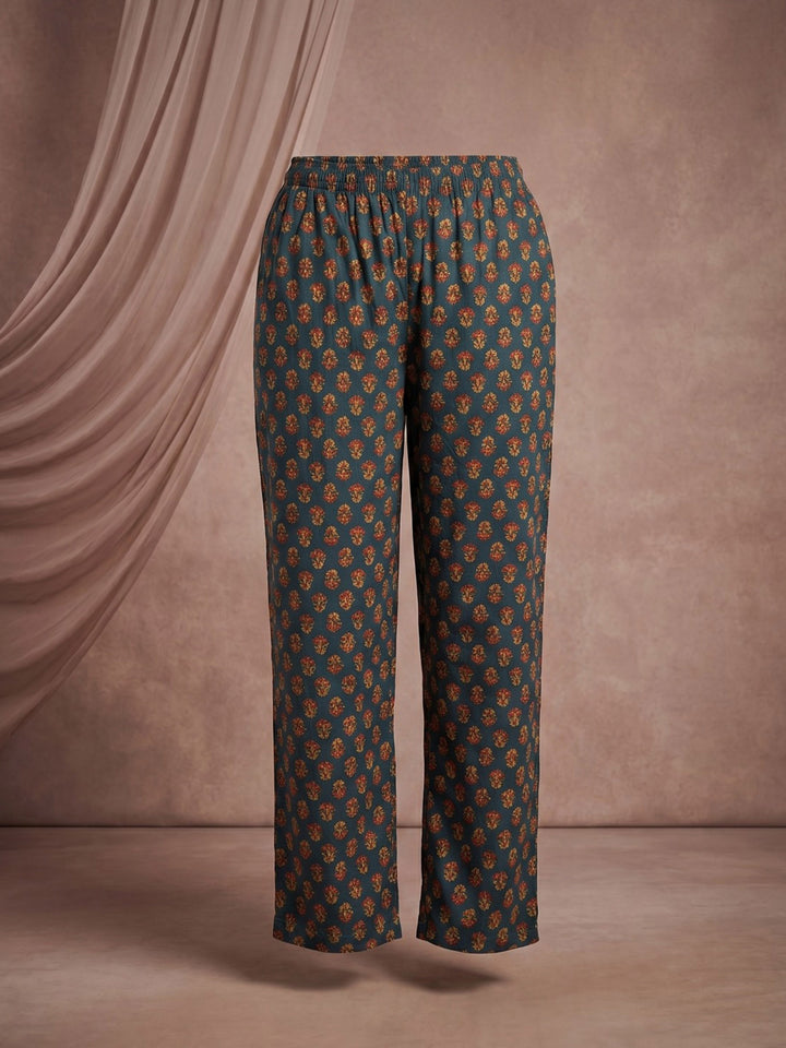 Blue Embroidered Cotton Blend Straight Round Neck Suit Set