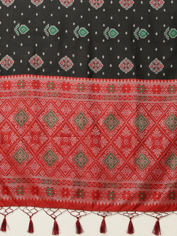 Woven Design Kanjivaram Saree