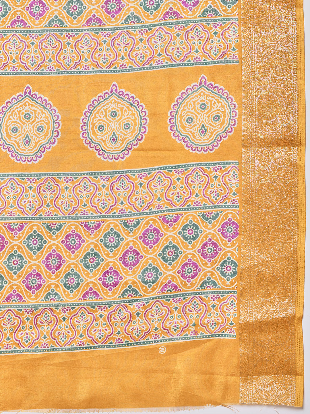 Digital Printed Art slik Saree