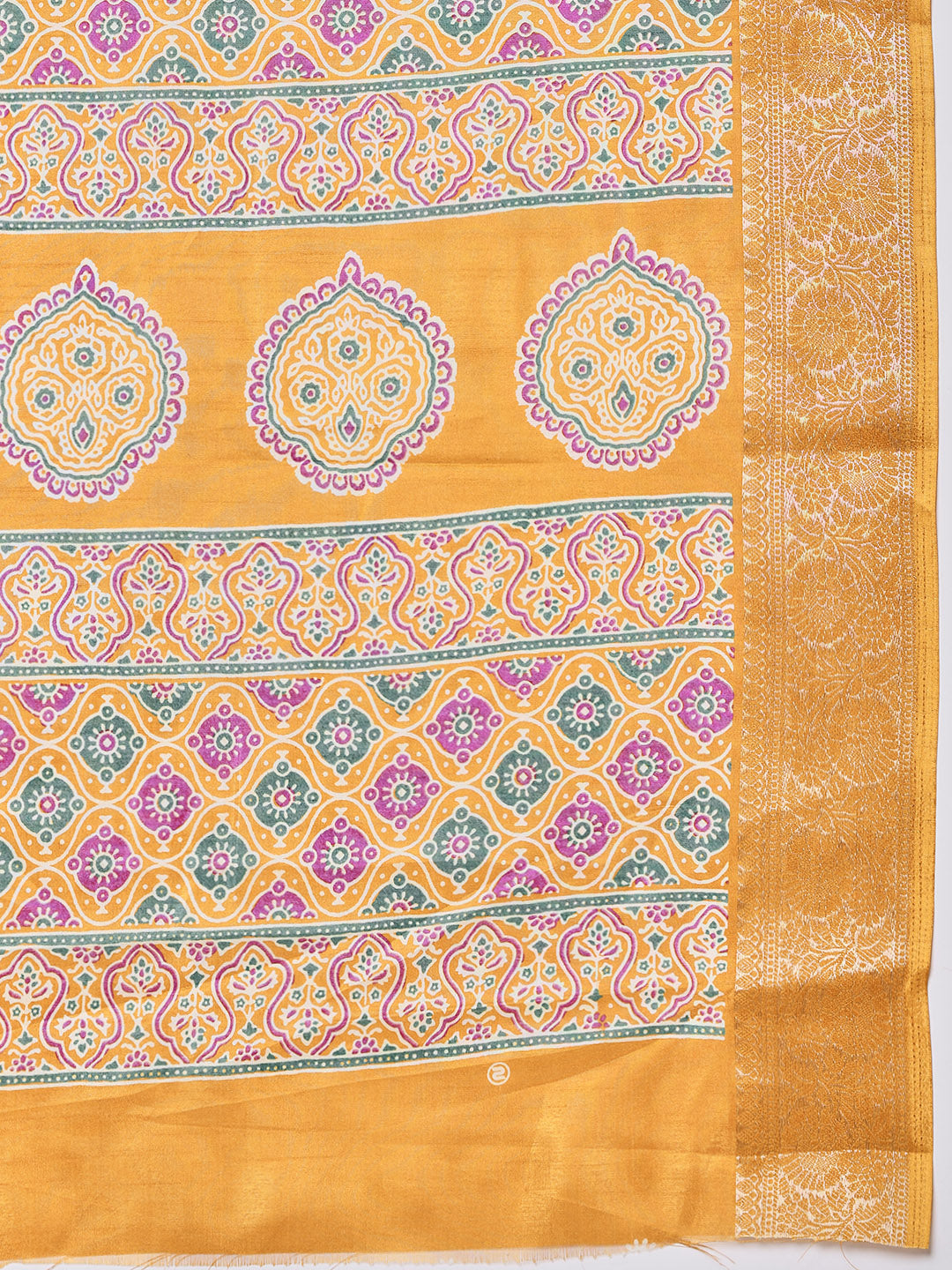 Digital Printed Art slik Saree