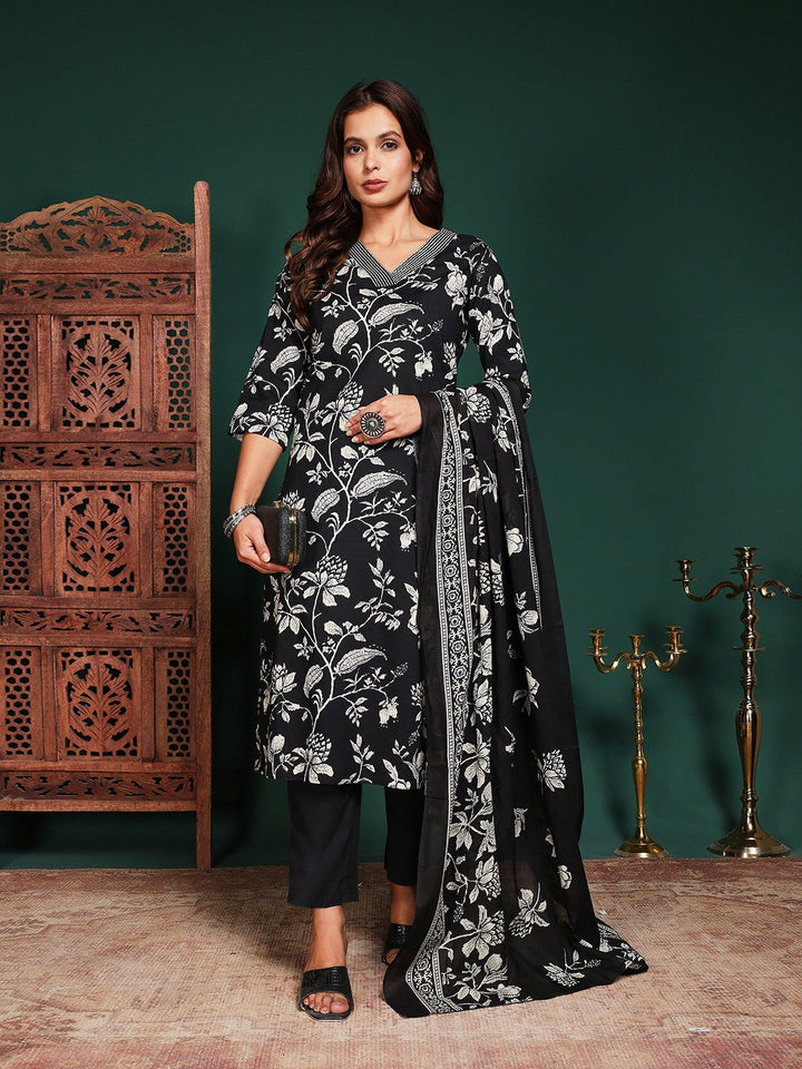 Digital Printed Cotton Blend Kurta With Pant &amp; Dupatta