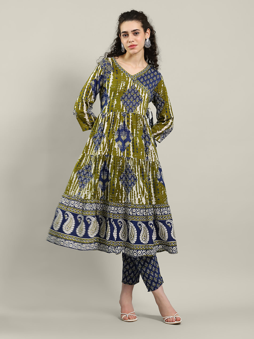 Printed Cotton Blend Kurta &amp; Pants