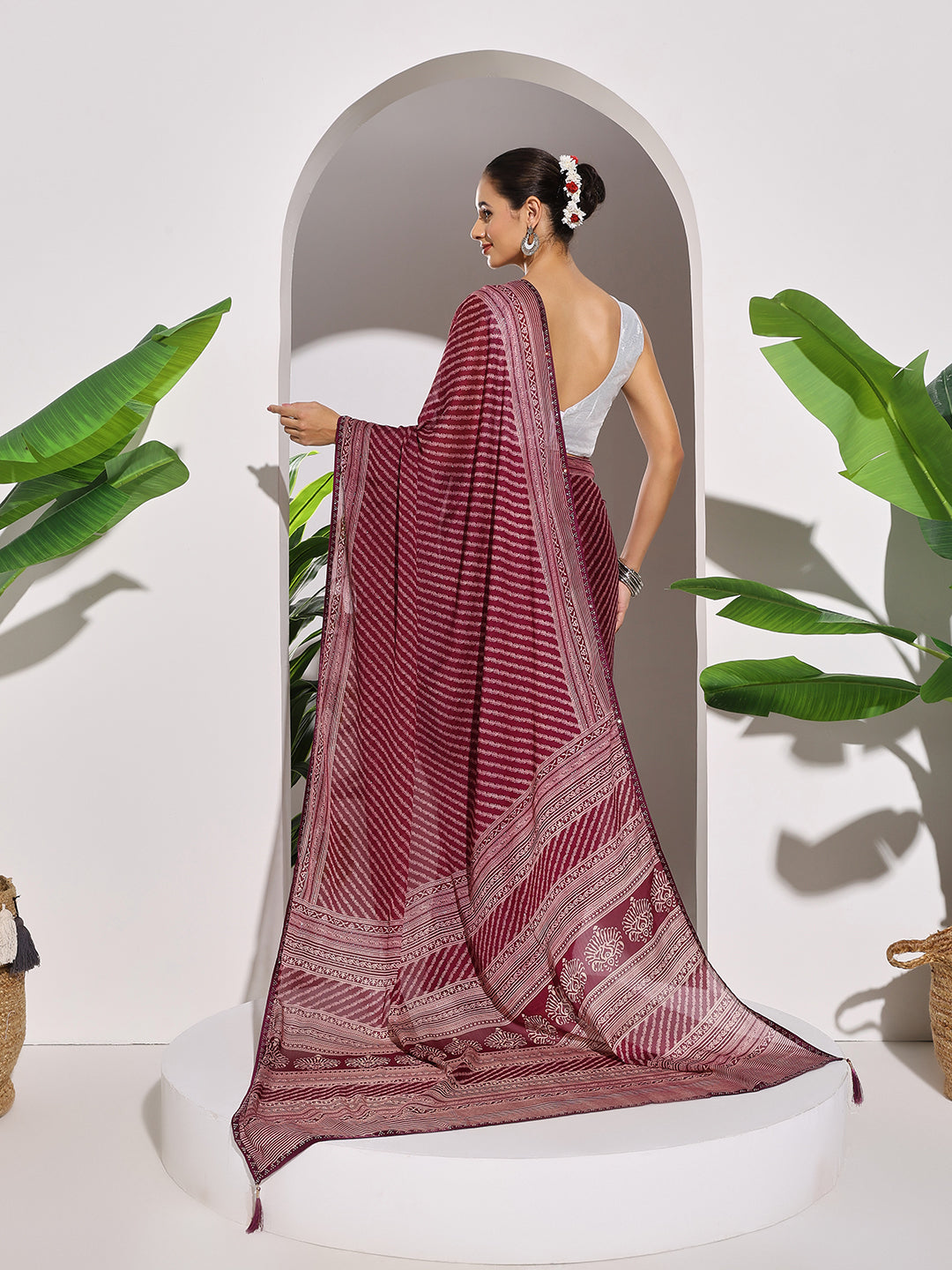 Floral Printed Georgette Saree