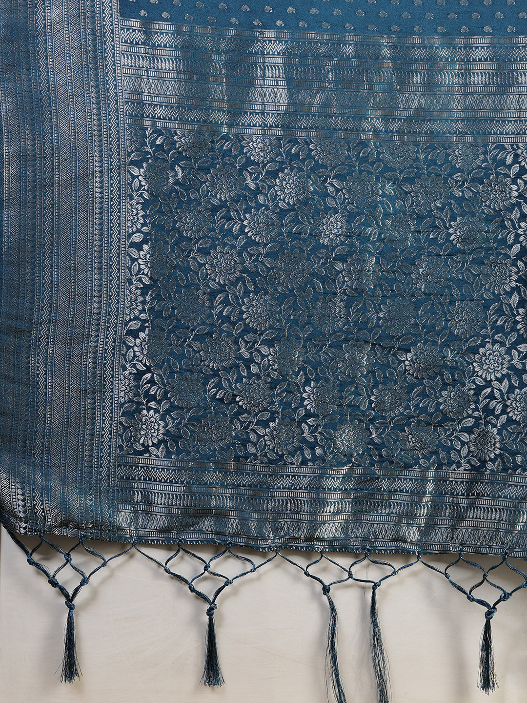 Zaari Jaal Crepe Saree