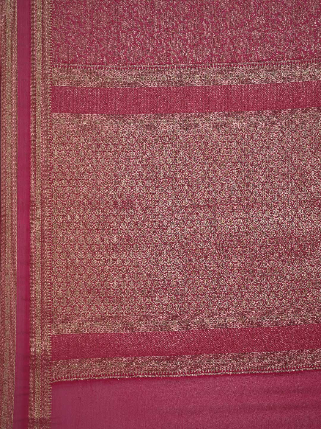 Plain Crepe Saree