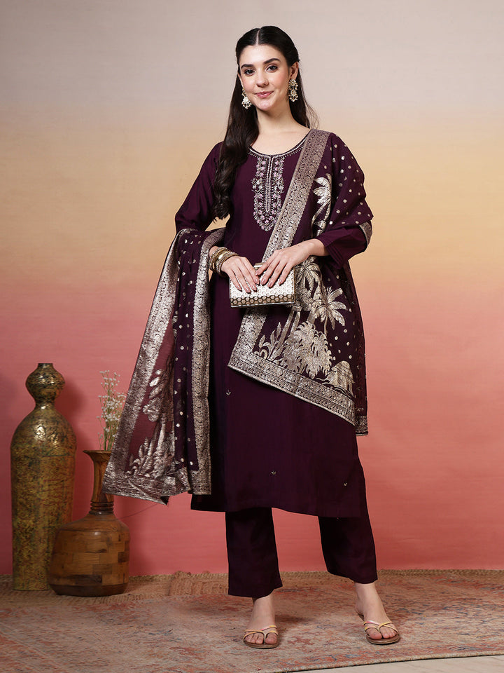 Embroidered Muslin Kurta With Pant &amp; Dupatta