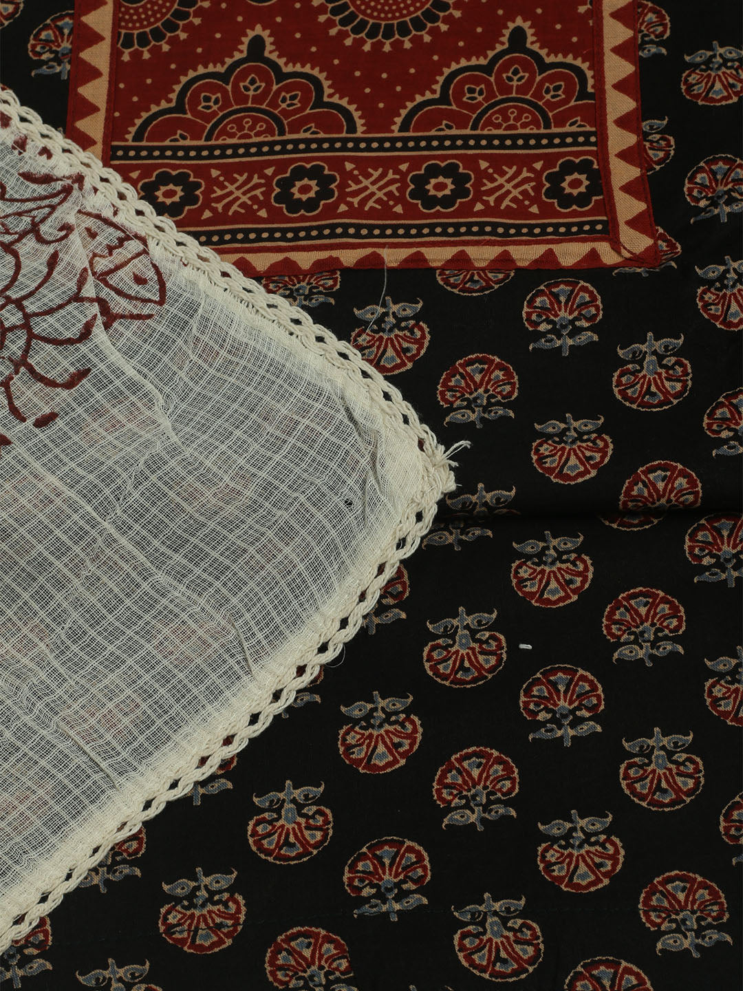 Printed Cotton Unstitched Suits Printed Suit With Pant &amp; Dupatta