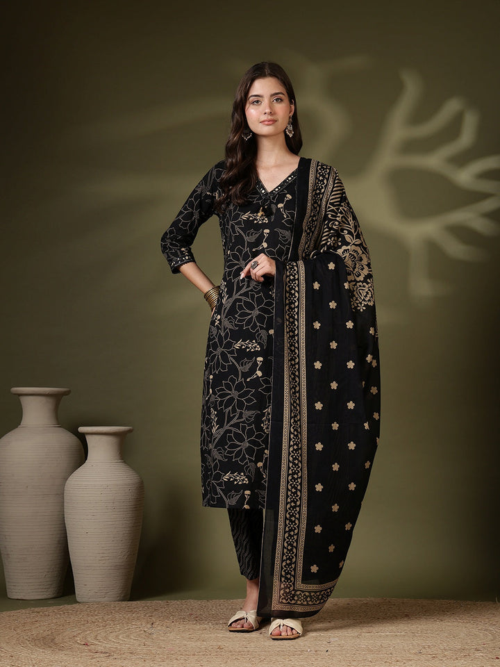 Printed Cotton Blend Kurta With Pant &amp; Dupatta