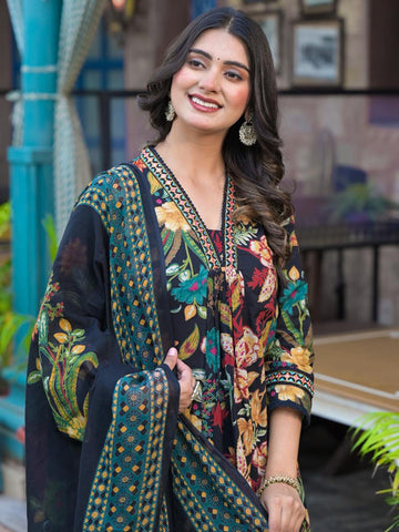 Digital Printed Cotton Blend Kurta With Pants & Dupatta