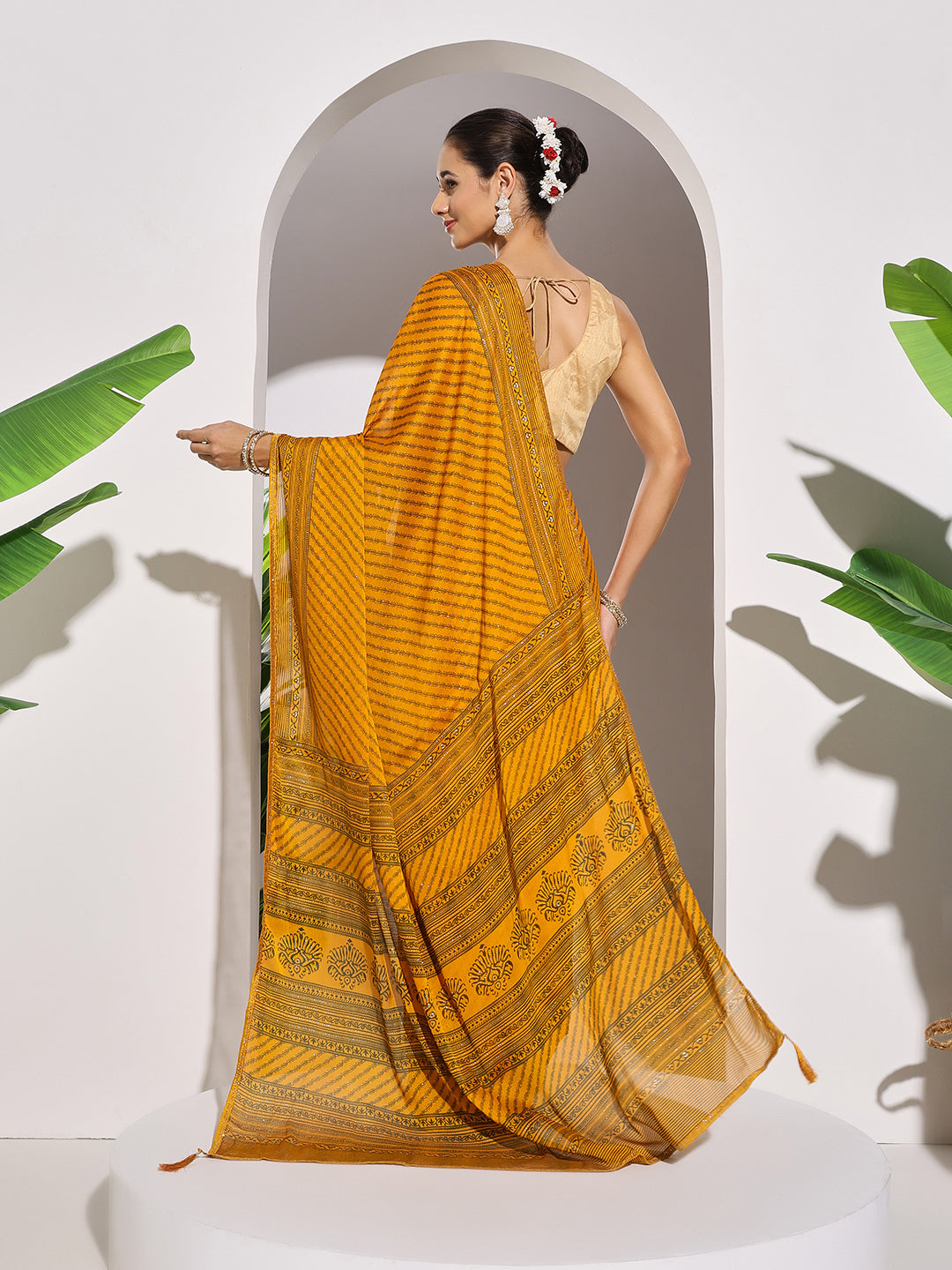 Floral Printed Georgette Saree