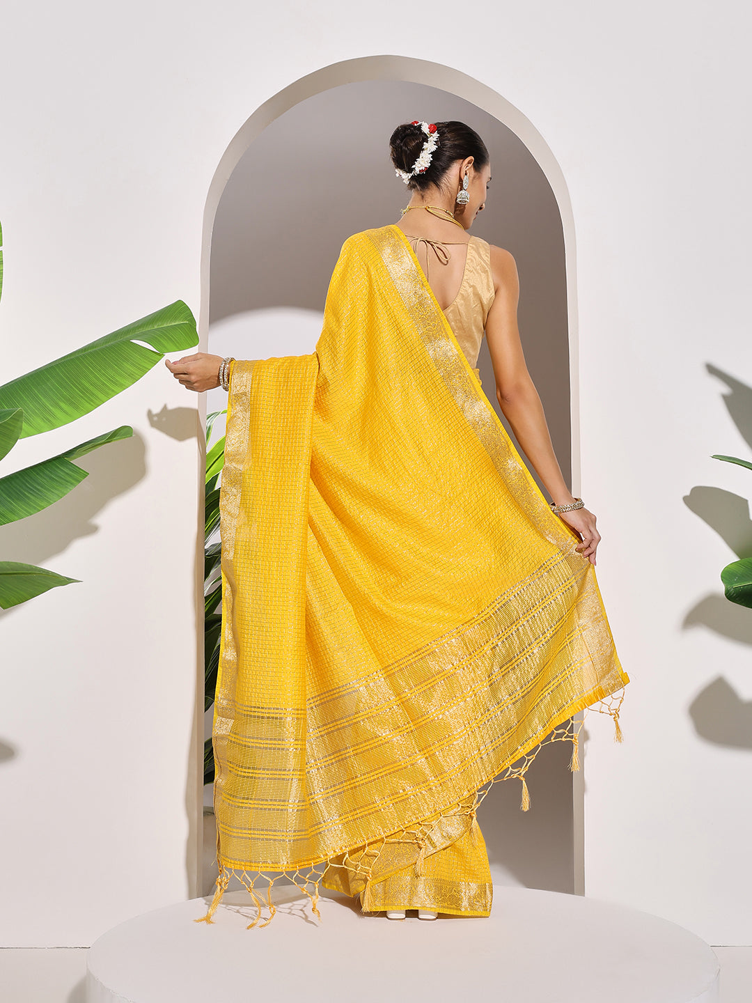 Zaari Jaal Tussar Saree