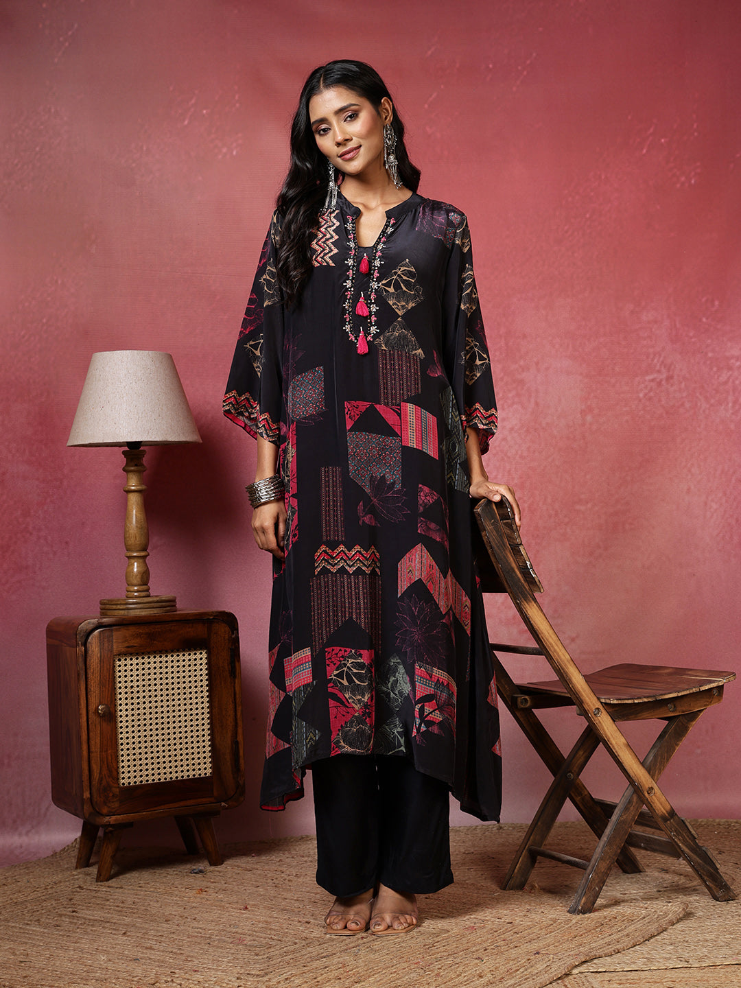 Thread Embroidered Crepe Kurta With Pants